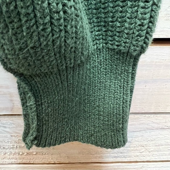 Women's Green Cardigan Sweater - Picture 3 of 10